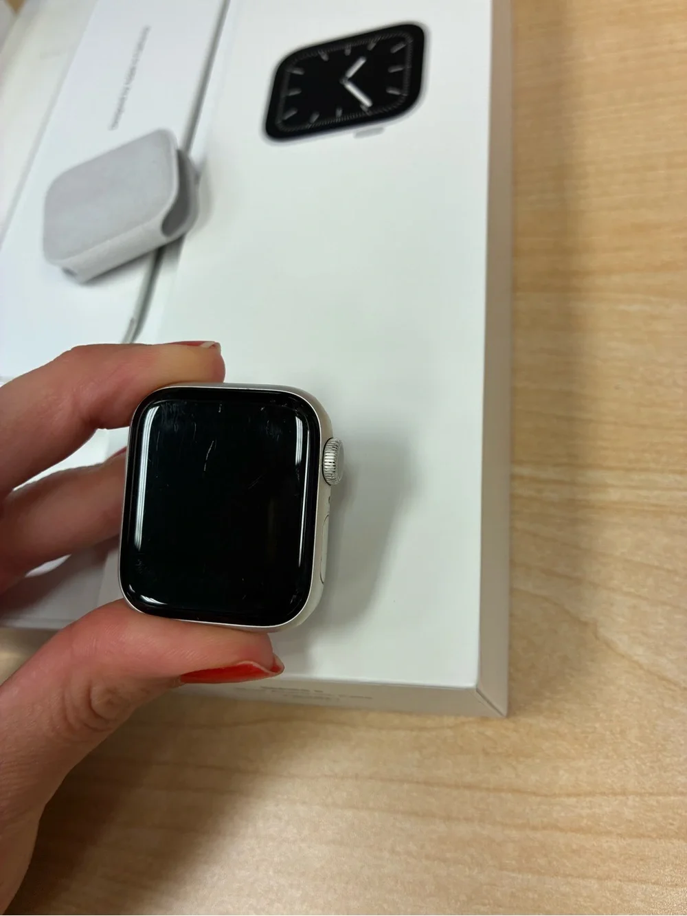 Apple Silver Smartwatch Case with Black Display series 5 40 mm